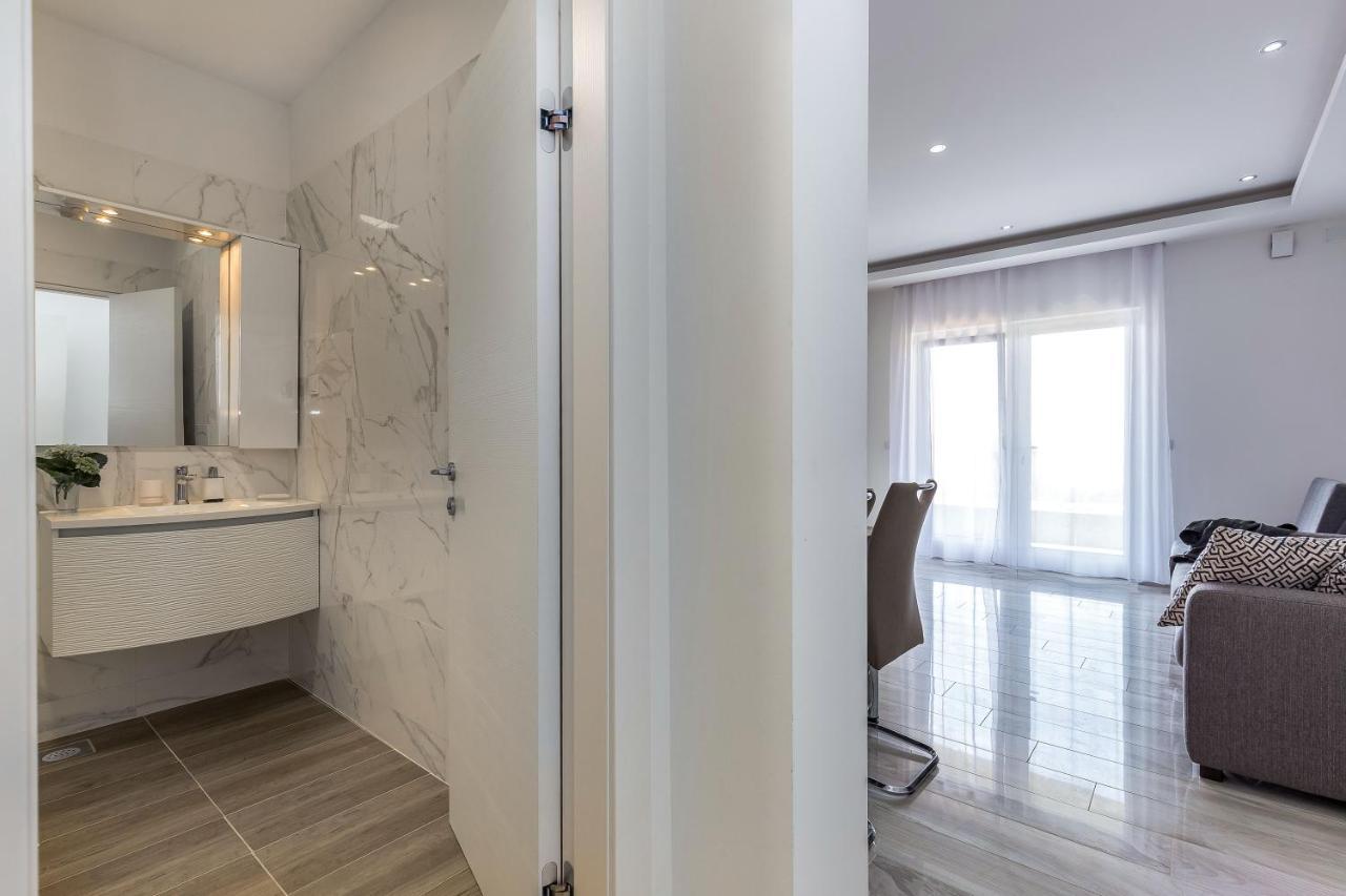 Luxury Apartments Kostrena With Pool 2 Екстериор снимка