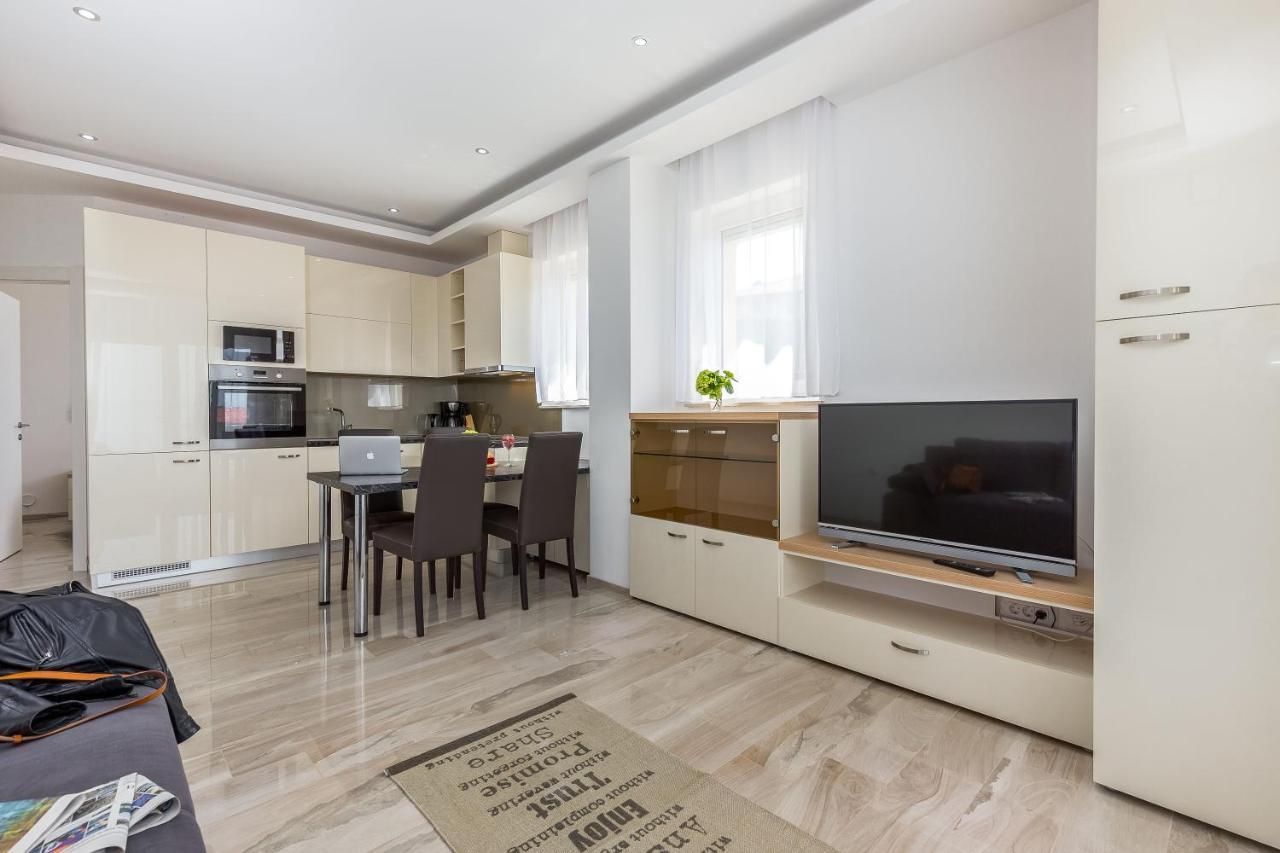 Luxury Apartments Kostrena With Pool 2 Екстериор снимка