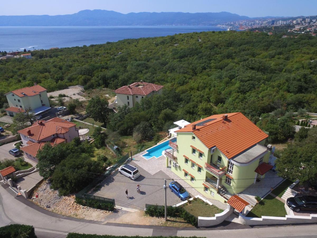 Luxury Apartments Kostrena With Pool 2 Екстериор снимка